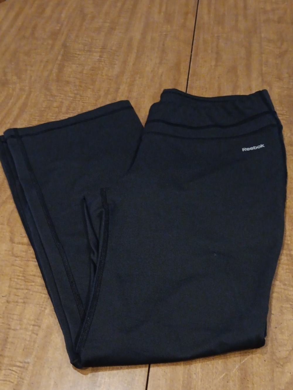 Reebok Womens Black Jogger Sweatpants with Subtle Logo